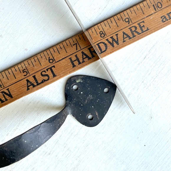 Vintage Wrought Iron Hand Forged Curved Spade Hammered Door Pull Handle Cabin - Picture 5 of 12